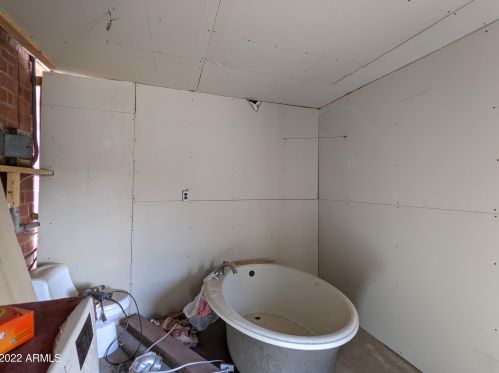 4225 Cavalier Dr, Phoenix AZ 85017-1727 exterior