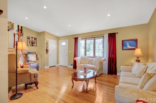 31 Karl Dr, Old Bridge NJ 08857-2525 exterior