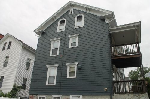 95 Park Ave, Woonsocket RI 02895-4511 exterior