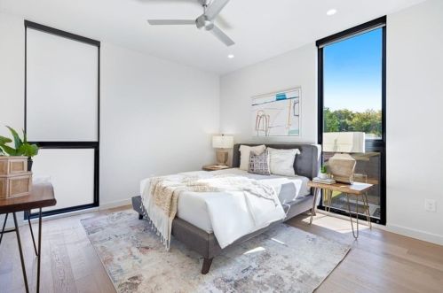 205 El Paso St, Austin TX 78704-6321 exterior