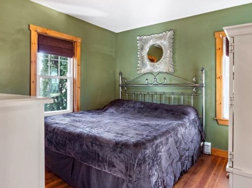 27 Anawan St, Taunton MA 02780-2952 exterior