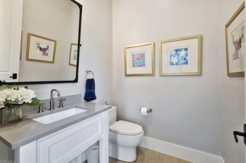 1394 1 Ave, Naples FL 34102 exterior