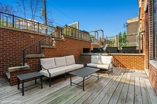 2038 Mohawk St, Chicago IL 60614-4515 exterior