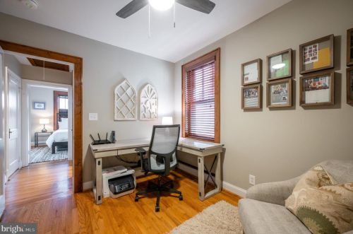 104 Monroe Ave, Alexandria VA 22301-1922 exterior