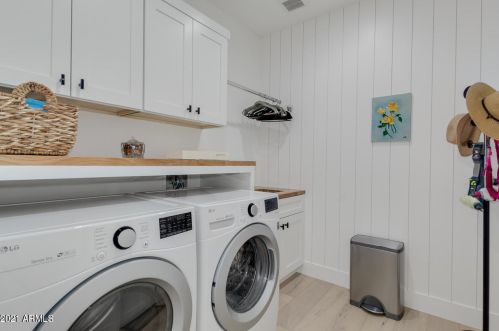 4013 49 Pl, Phoenix AZ 85018-2965 exterior