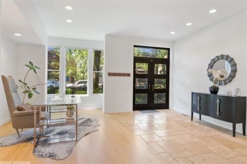 2125 Clifton Ave, Chicago IL  60614-4115 exterior