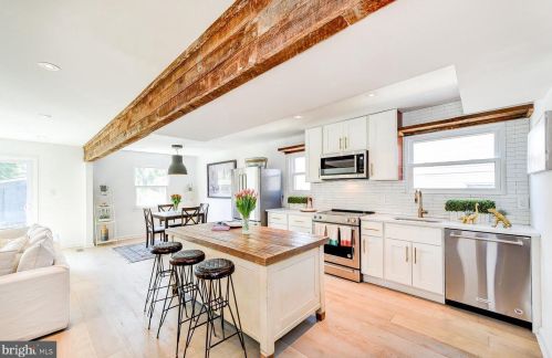 4606 6th Pl, Washington, DC 20017-2205