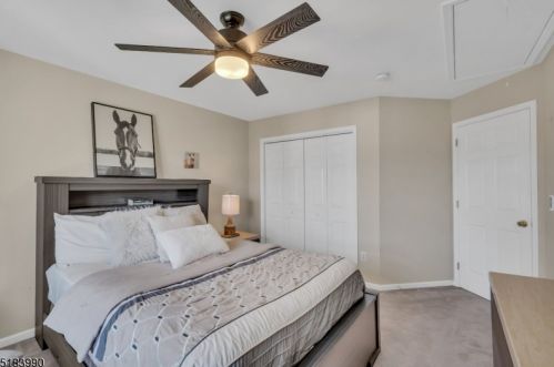 41 Heinrick Way, Bridgewater NJ 08807-5660 exterior