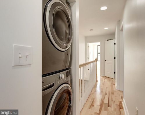 1335 Emerald St, Washington DC 20002-5432 exterior