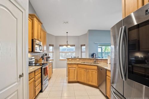 780 Jordan Ter, Fort Pierce FL  34983-1272 exterior