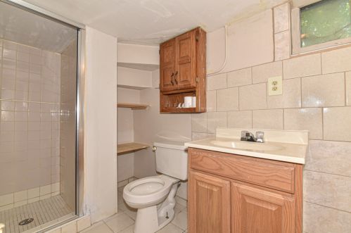 1109 18 St, Milwaukee WI 53233-1131 exterior