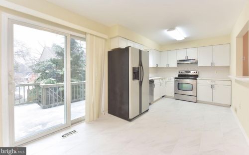 10350 Castlehedge Ter, Silver Spring MD 20902-5808 exterior