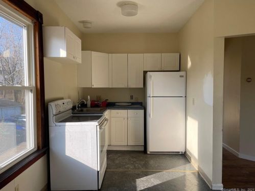 260 Main St, Meriden CT 06451-3859 exterior