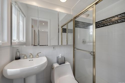 6 Bethal Ln, Commack NY 11725-1003 exterior