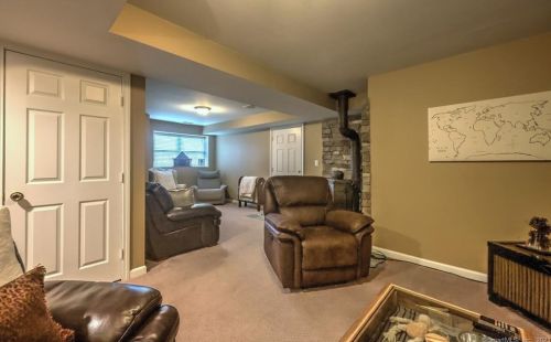 2547 Winsted Rd, Torrington CT 06790-2934 exterior