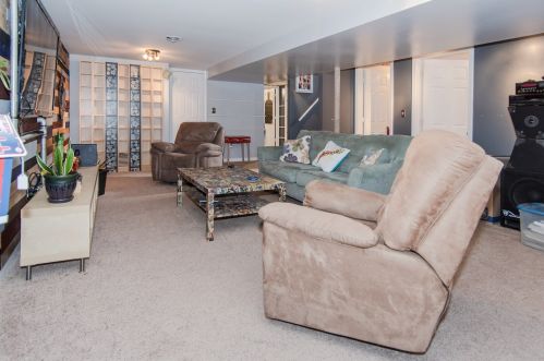 219 Margaret St, Joliet IL 60436-1318 exterior