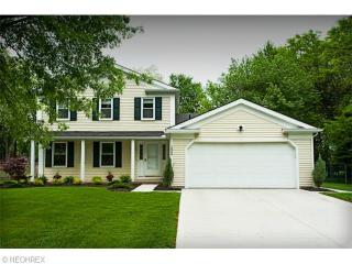 18528 Bishop Ln, Cleveland, OH 44136-5207