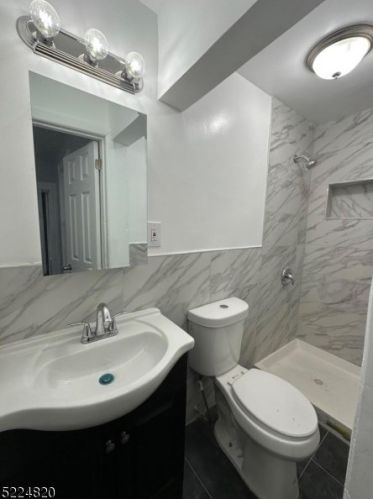 74 4th Ave, Paterson NJ  07524-1505 exterior