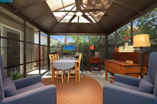 4031 Burbank Dr, Concord CA 94521-1024 exterior