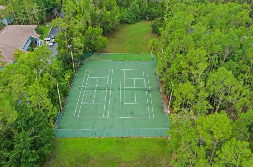 3531 County Barn Rd, Naples FL 34112-7438 exterior