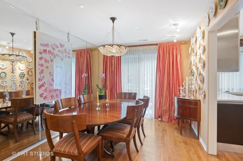 749 Dickens Ave, Chicago IL 60639-3434 exterior