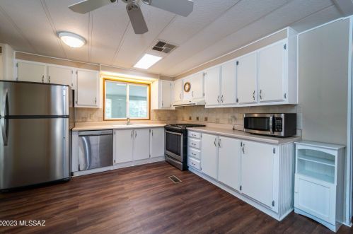 101 Mora Dr, Green Valley AZ 85614-4317 exterior