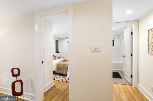 302 Rhode Is Ave, Washington DC 20001-1827 exterior