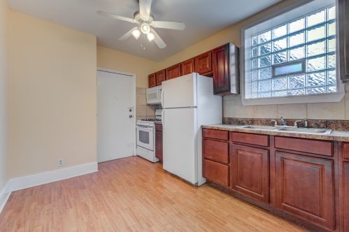 701 87 Pl, Chicago IL 60617-2702 exterior