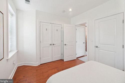 421 11 St, Washington DC 20002-6121 exterior