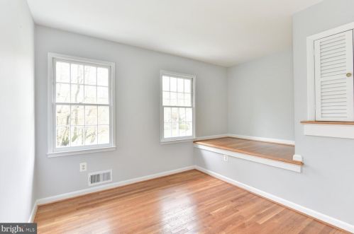 8804 Falkstone Ln, Alexandria VA 22309-4007 exterior