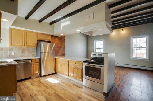 929 6 St, Philadelphia PA 19123-1405 exterior