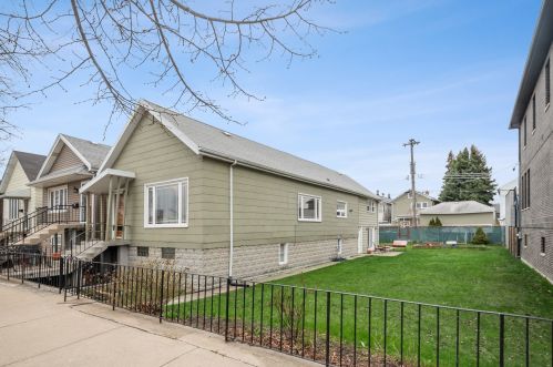 2821 Eleanor St, Chicago IL  60608-5404 exterior