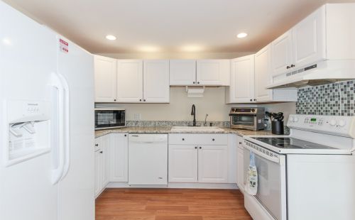 4 Westville Rd, Plaistow NH exterior