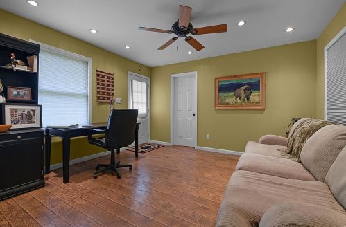 1 Spoede Ln, Saint Louis MO 63141-7763 exterior