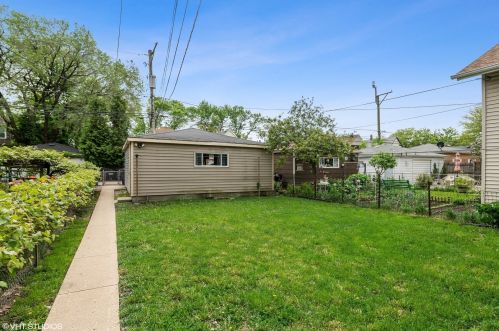 5937 Dakin St, Chicago, IL 60634-2641