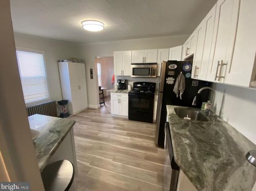 427 Church St, Trenton NJ  08620-2804 exterior