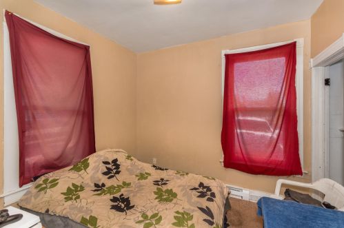 517 5 St, Duluth MN 55806-2441 exterior