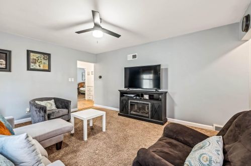 3625 Whitnall Ave, Milwaukee WI 53207-4461 exterior