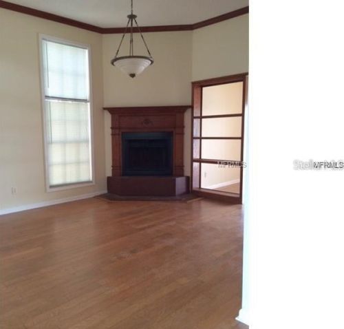 10761 Glen Ellen Dr, Tampa, FL 33624-5060