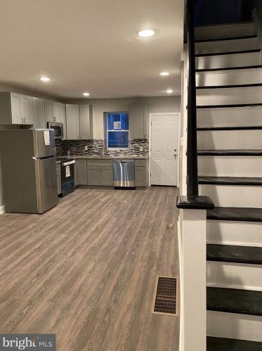 5036 Franklin St, Philadelphia, PA 19120-3112