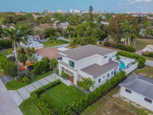 1249 Rordon Ave, Naples FL 34103-4518 exterior