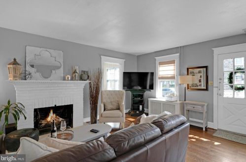 215 Marne Ave, Tavistock NJ 08033-1444 exterior