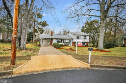 7430 Berwick Ct, Alexandria, VA 22315-4109