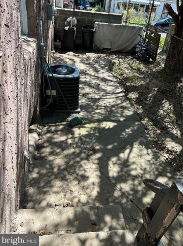 1116 White St, Chester PA 19013-6428 exterior