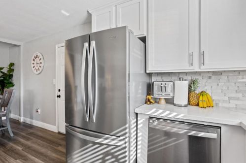 431 Lewis St, Turlock CA  95380-5828 exterior