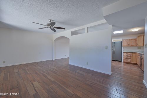 8105 Beverly St, Tucson AZ 85710-5929 exterior