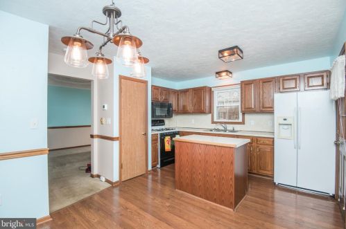 120 Blettner Ave, Hanover PA  17331-9209 exterior