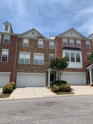 3665 Chattahoochee Summit Dr, Atlanta GA 30339-3289 exterior