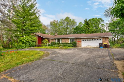 5134 Bluffview Dr, Berrien Springs MI  49103-1436 exterior