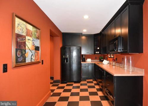 11300 Glen Rd, Rockville MD 20854-1849 exterior